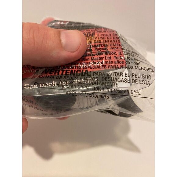 McDonald’s 2014 Spy Gear Spy Wristband Launcher Toy #5 Happy Meal Toy - Picture 5 of 5